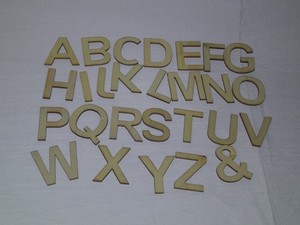 Lettres de l'alphabet en bois, dimensions 2/3 cm