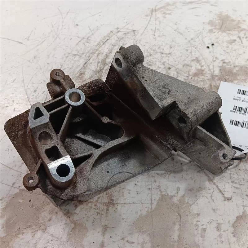 Ford Fiesta Engine Motor Mount Right Passenger  2016 2017 2018 2019 - Image 2 of 4