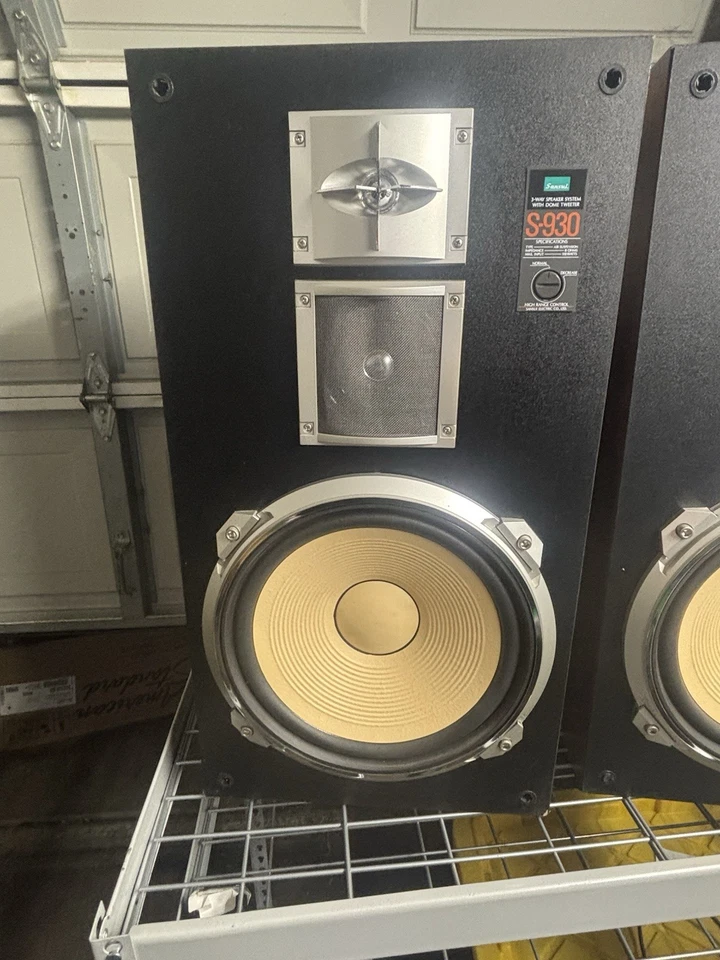 Vintage Sansui S-930 Floor Standing Speakers (Rare Pair) Made In Japan Excellent - Image 2 of 4