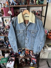 Vintage Levi  s 70520 Sherpa Denim Jacket Light Wash Men  s M Relaxed Fit