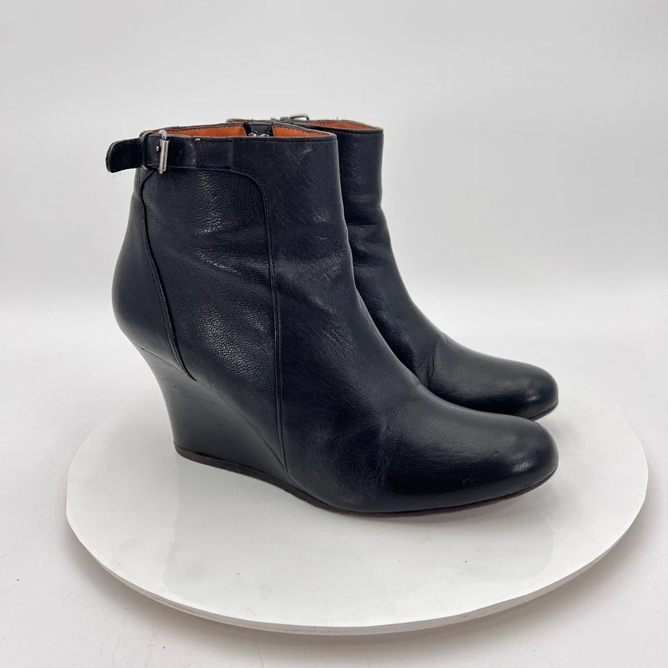 Lanvin Women Size 6 Black Patent Leather Buckle Side Zip Ankle Wedge Boot - Image 4 of 4