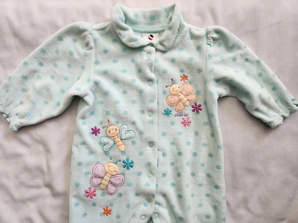 Bebé Niña Absorba 3-6 Meses Azul Claro Pies Dormir N Juego Conjunto Mariposa Foto 2 de 4