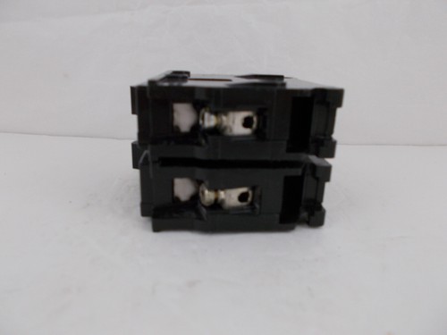 SIEMENS CIRCUIT BREAKER B120 *SET OF 2* 1POLE/ 20AMPS/ 240V - Picture 3 of 5