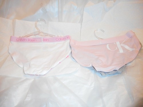 N/w/T 2 Pieces Calvin Kleins Girls Multi Color Panty Small & Medium - Picture 6 of 12