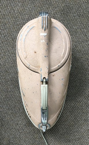 Vintage 1950’s IEC C7 COMPACT House Sweeper Mid Century Modern~Art Deco Design - Picture 11 of 11