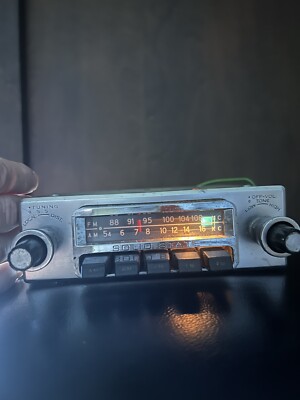 WORKS Vintage AM FM AUTOMATIC RADIO 12v Neg Ground UAF-6270 made In Japan Rare