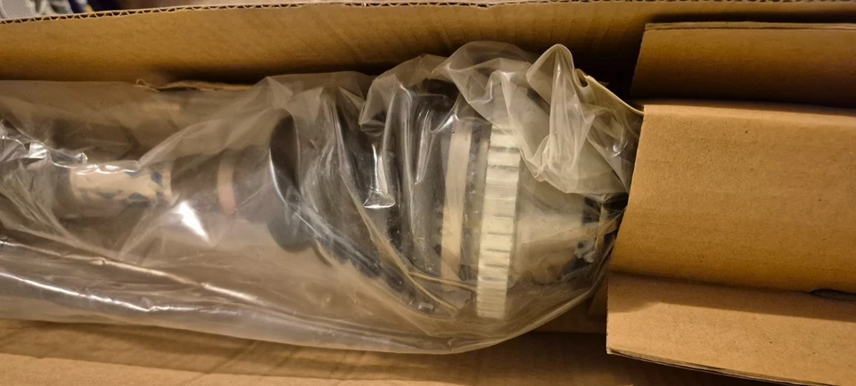 NAPA CV Complete Axle Assembly Axle- Ford/Lincoln/Mercury-NCV 947001 - Image 2 of 4