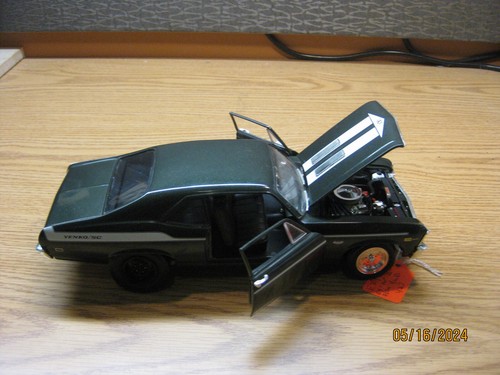 1/18 1969/70 CHEVROLET NOVA , DARK METALLIC GREEN "YENKO" BY ERTL, NO BOX - Picture 15 of 20