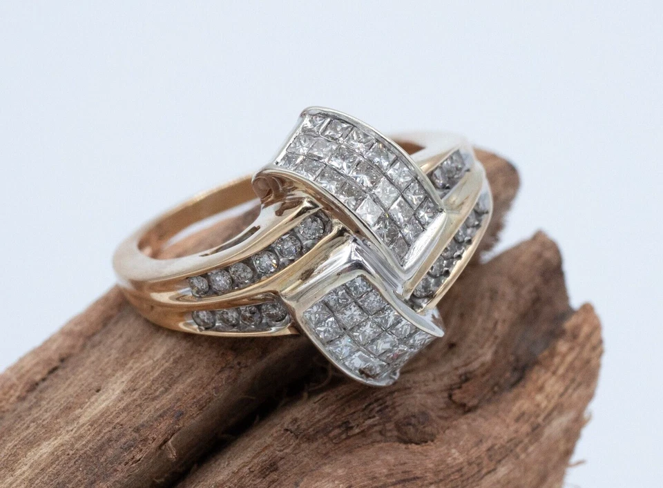 Anillo nudo amor diamante natural corte princesa redondo 1,15 CTTW oro amarillo 10 quilates nudo Foto 3 de 4