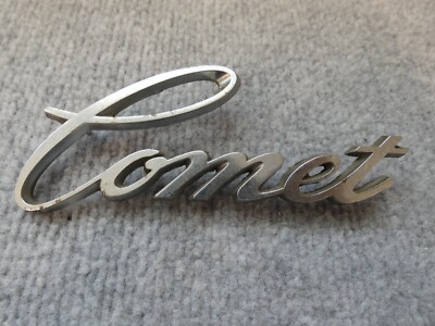VINTAGE CAR AUTOMOBILE BADGE LOGO  EMBLEM COMET D14B 16098
