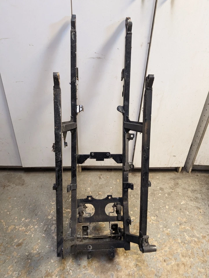 1986-1987 Kawasaki ZX1000 ZX1000A GPZ Rear Subframe 32002-1808 Ninja 1000R - Image 2 of 4