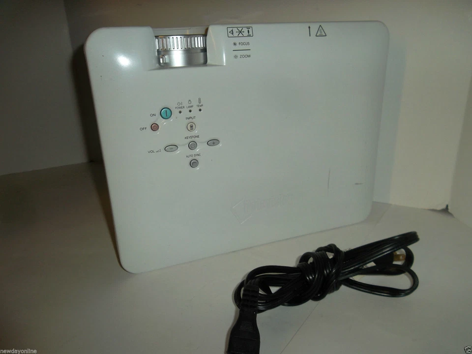 Sharp Notevision LCD Projector 1024x768 4:3 XGA Built-in Speaker 1080i PG-A10X - Image 3 of 4