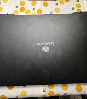 Gateway ultra slim notebook/laptop 512gb torage Windows 11