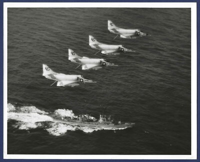 US Navy Douglas A-4 Skyhawks of VA-94 Attack Squadron 8 x 10 USN Photo