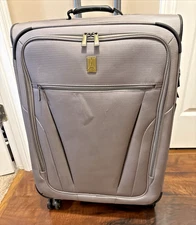 Travelpro Softside Lightweight Expandable Spinner Check-in 25x19x11 Gray Luggage