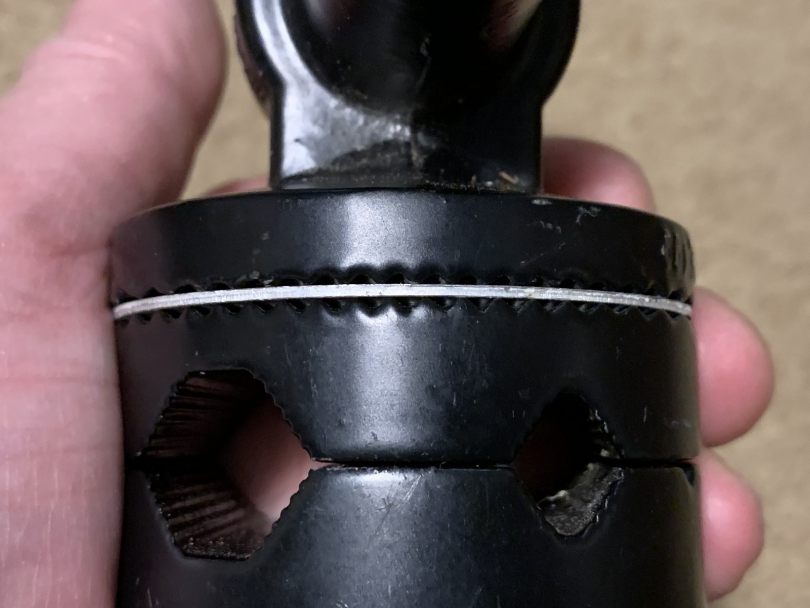 Matthews 2-1/2" Grip Head, Black