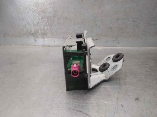 A1569050902 5097341 antenne MERCEDES-BENZ CLASE GLA X156 200 CDI D 2013