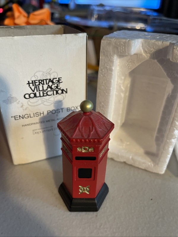 Dept. 56 Heritage Village Collection ~ English Post Box ~ #5805-0 Red Metal