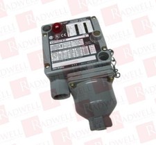 ALLEN BRADLEY 836T-T251JX15 / 836TT251JX15 (USED)