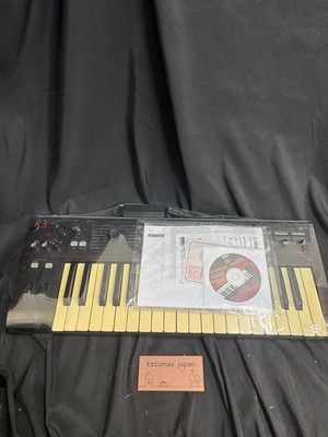 KORG R3 Synthesizer Vocoder Keyboard Virtual Analog Synth Performance Use Tested