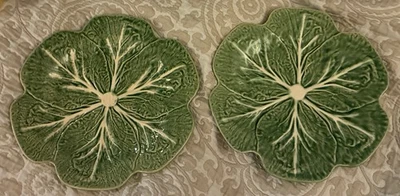 Pair of 2 Green Majolica Cabbage 10.5” Dinner Plates Bordallo Pinheiro Portugal