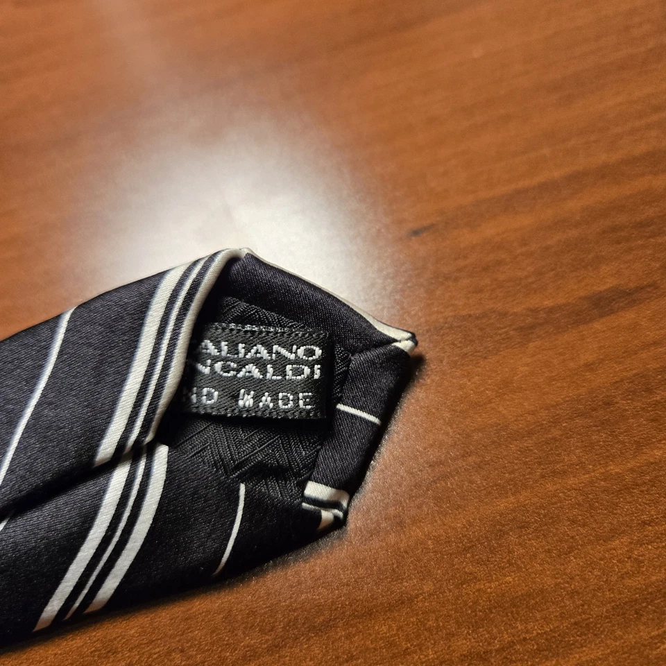 Corbata Vitaliano Pancaldi Rayas Negro/Blanco 100% Seda Hecha en Italia Foto 4 de 4