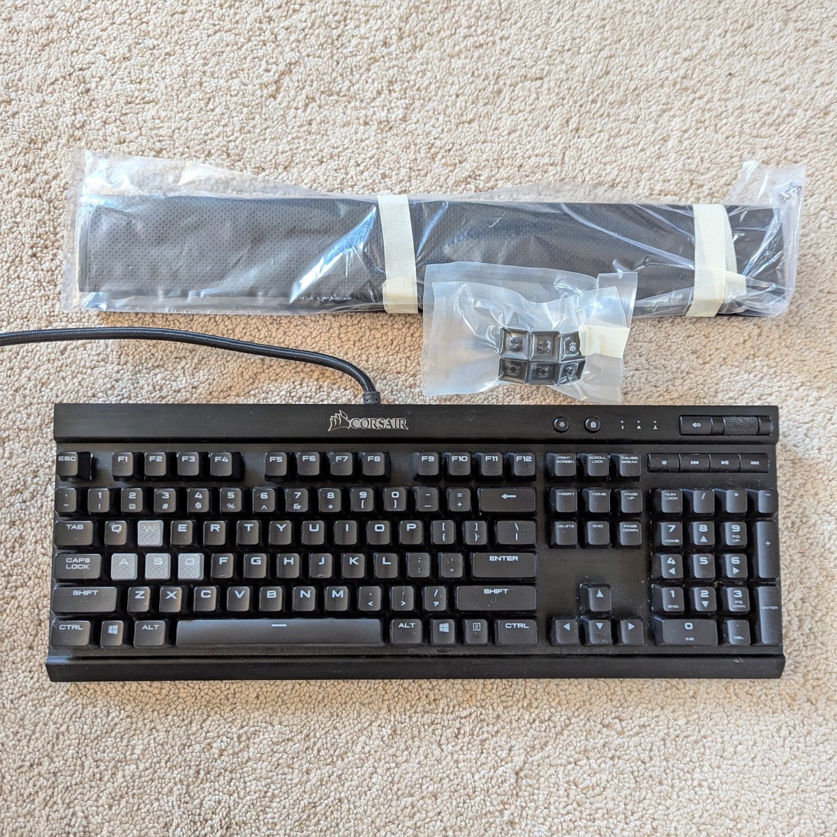 Corsair K70 LUX RGB (Cherry MX Brown) Mechanical Gaming