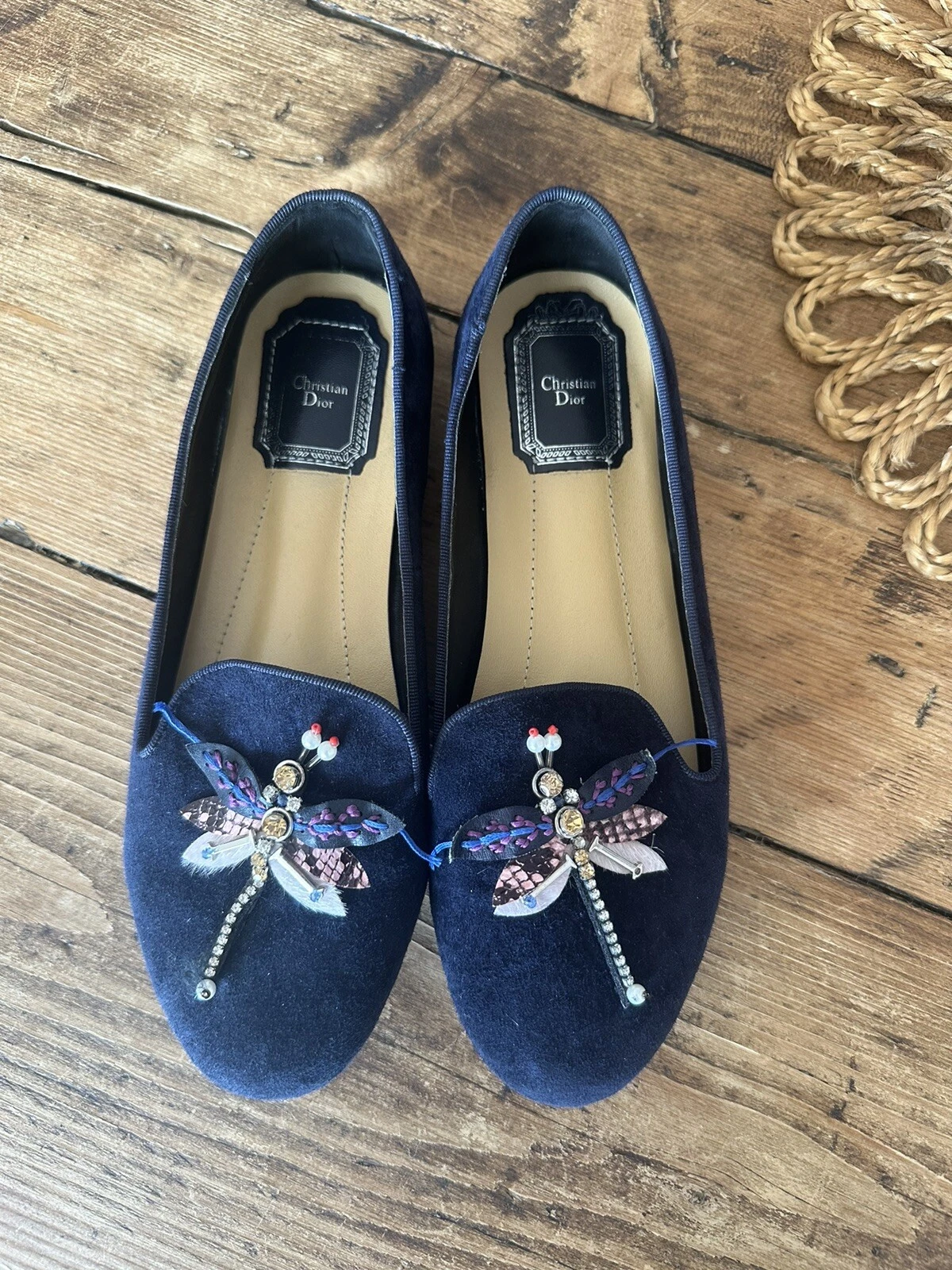 Chaussures plates Christian Dior en daim bleu marine embellissement mouche dragon pointure UK5/US7