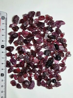 Raw Garnet Gemstone Facet Rough Unuct Crystals Pink Color