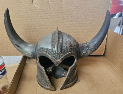 Vintage  Custom Made Babarian Viking Helmet Horns Cosplay high quality