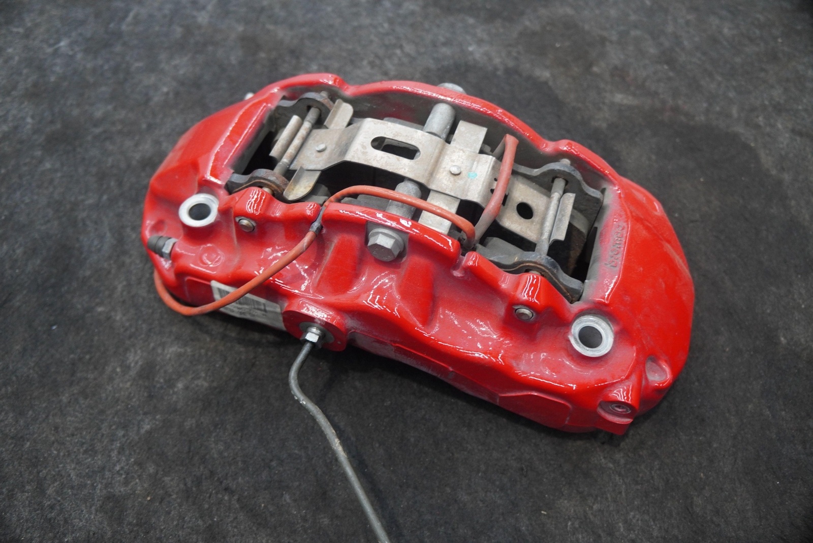 Front Right Brake Caliper Red 297305 OEM Ferrari California T 2015-18
