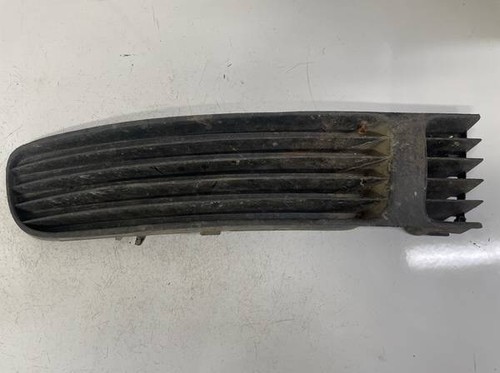 3B0853678A Stoßstangengitter vorne links  Volkswagen Passat DE2540339-64