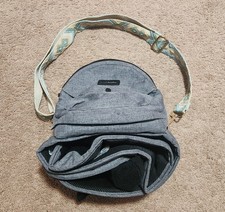 TushBaby Hip Seat Baby Carrier Adjustable Belt Pockets Grey with Shoulder Strap