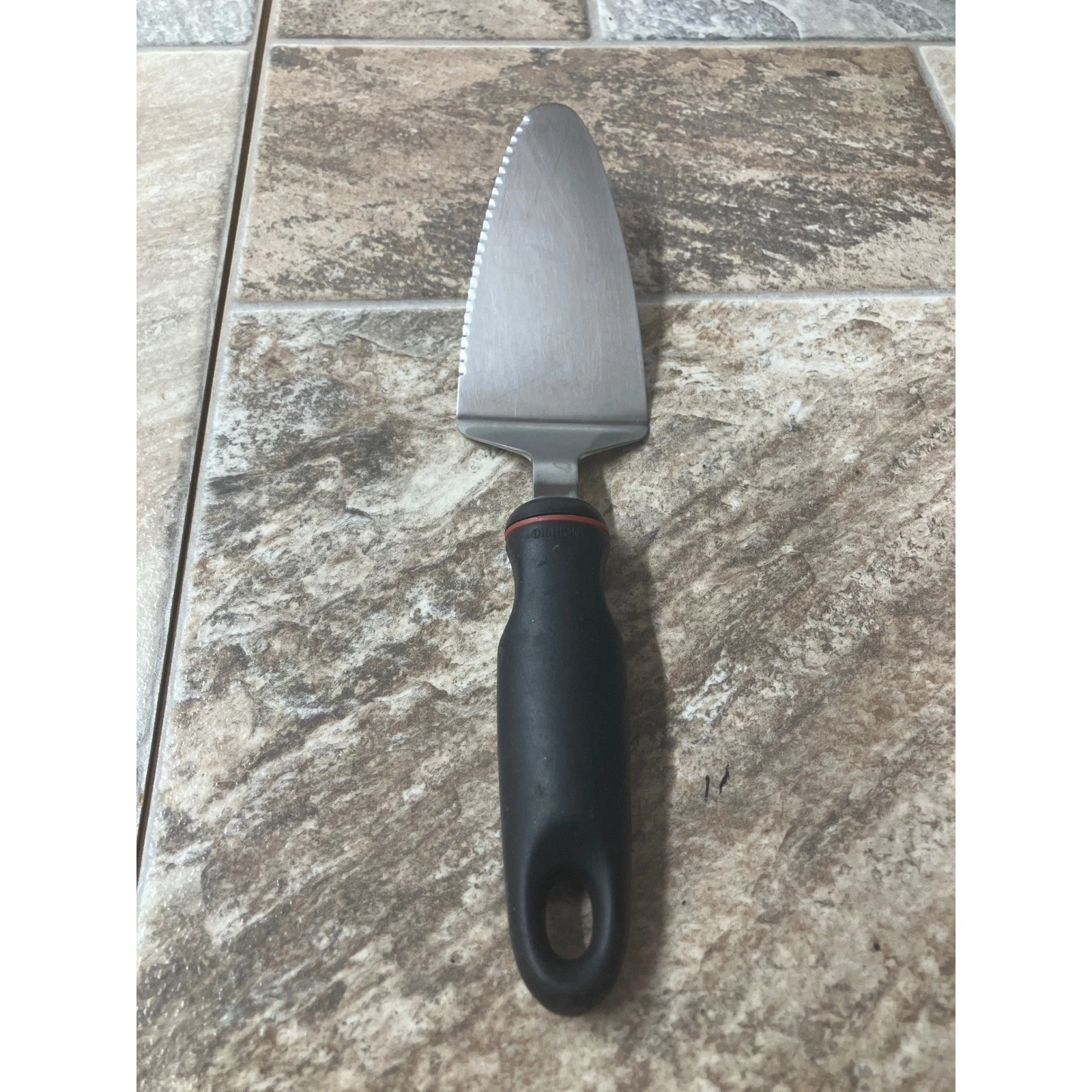 Norpro Grip-EZ Pie and Cake Server Stainless Steel Serrated Edge Black Handle