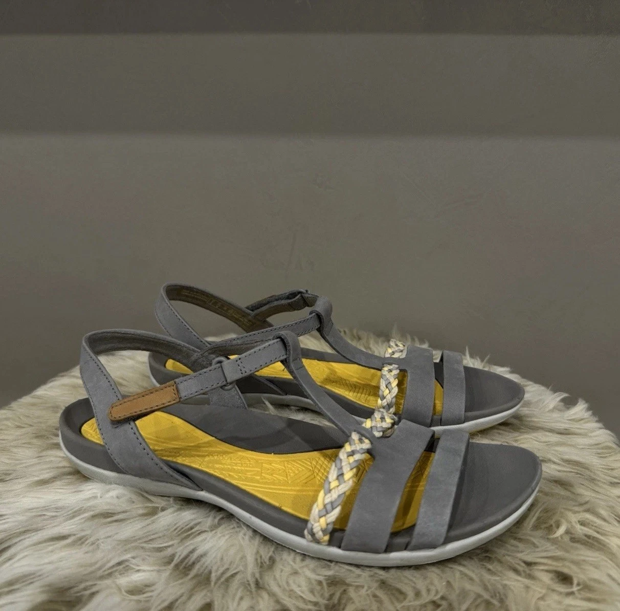 Sandali donna Clarks Tealite Grace zeppa tacco grigio grigio nabuk leggeri