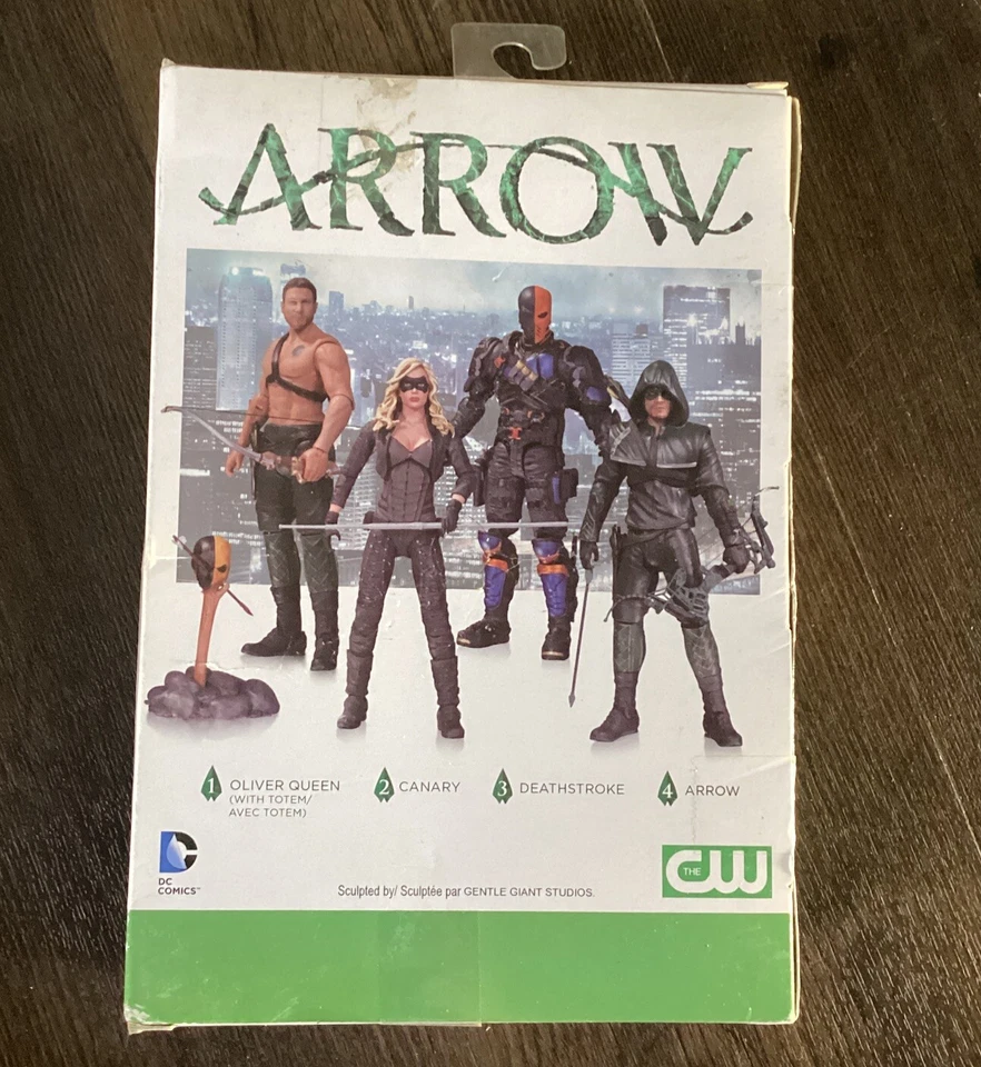 Figura de acción Oliver Queen serie de televisión Arrow de DC Collectibles #1 Foto 2 de 4