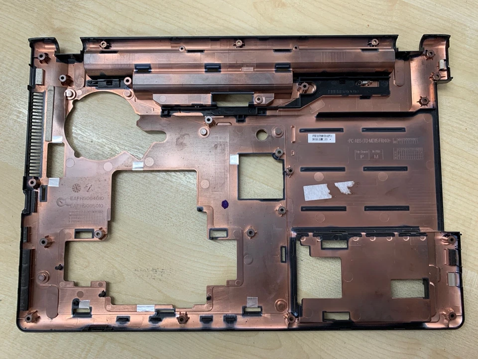 Fujitsu Lifebook A555 Base Chassis Bottom Case Cover EAFH9005010 - Image 2 of 2