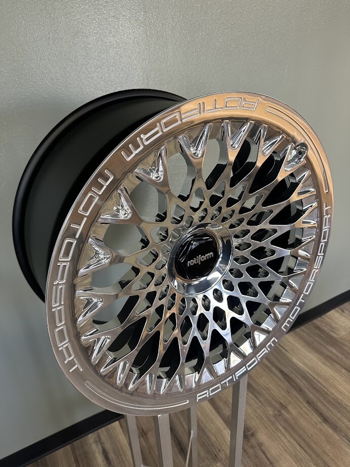 Rotiform Wheels LHR-M Two Piece - 22" for Rolls Royce Ghost / Wraith / Dawn
