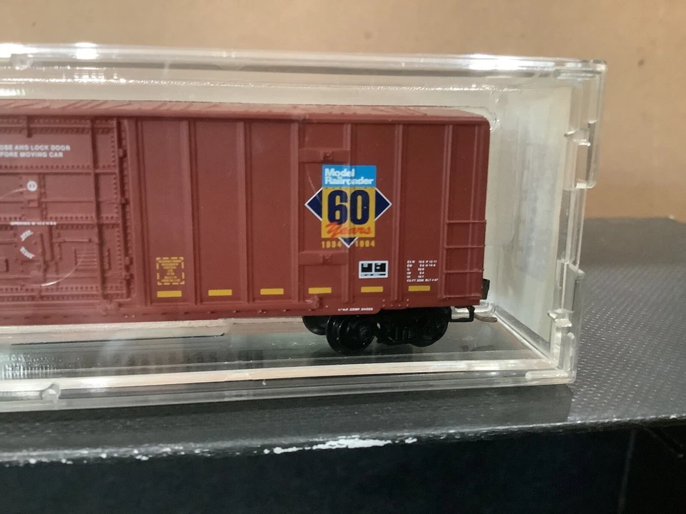 Wisconsin Central N Scale 50’ Plug Door Box Car MR 60th Anniversary MTL #27210 - Image 3 of 4