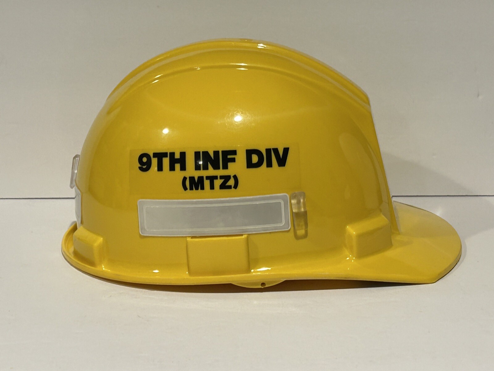 U.S. Army 9TH INF DIV (MTZ) Bullard Hard Boiled Wildfire Fighting 911C Hard Hat