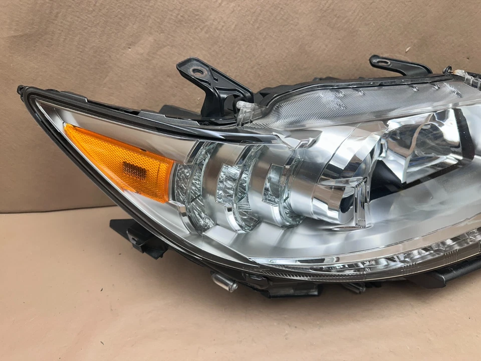 Faro derecho Lexus ES ES300H ES350 2013-2015 HID XENON TYC recambio Foto 4 de 4