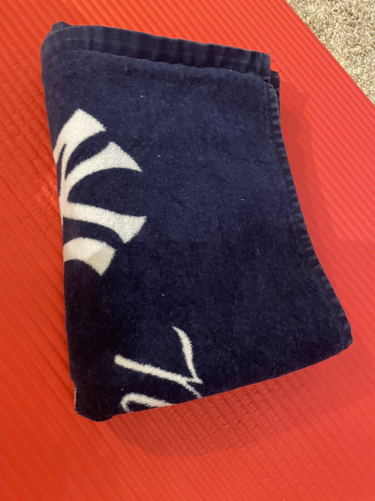 Used Supreme New York Yankees 16" x 46 ½" Towel N… - image 8