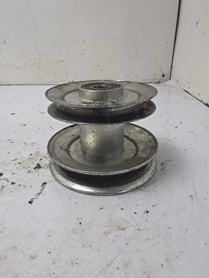Polea doble usada para cubiertas de corte Cub Cadet 328 331 363 441 Foto 3 de 4