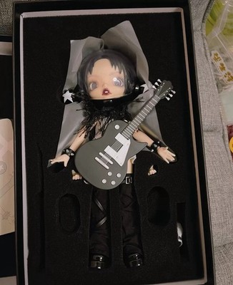 POP MART SKULLPANDA × 