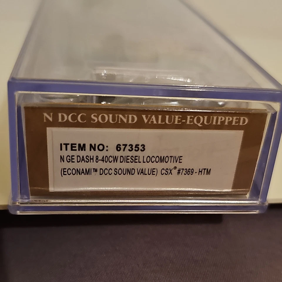 Bachmann 67353 N GE Dash 8-40CW Economi DCC Sound Value CSX Transportation 7369 - Image 2 of 2