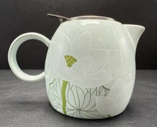 Tea Forte Pugg Ceramic 24 oz. Teapot Lotus Floral Pattern Excellent Condition