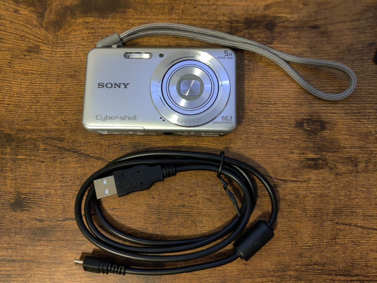 Sony CyberShot DSC-W710 Point And Shoot - Price In India