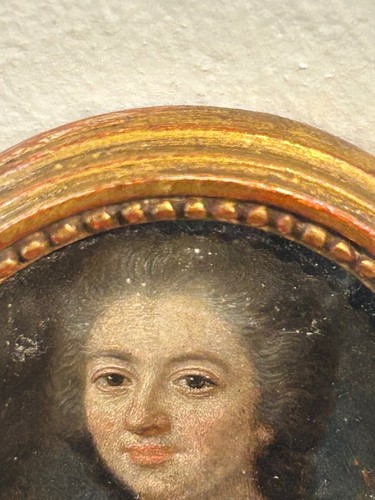 18th Cent Miniature Oval Portrait Of A Woman Oil On Leather Under Glass Artwork - Picture 6 of 8