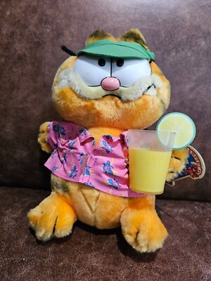 Gorgeous Collectible and Vintage Garfield is Drinking