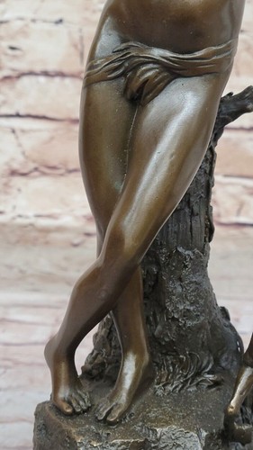 Scultura in bronzo fine art ragazzo che suona il flauto accanto all'agnello, opera da collezione - Foto 7 di 10